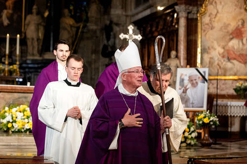 Stephansdom: Österreich nahm Abschied von Papst Franziskus